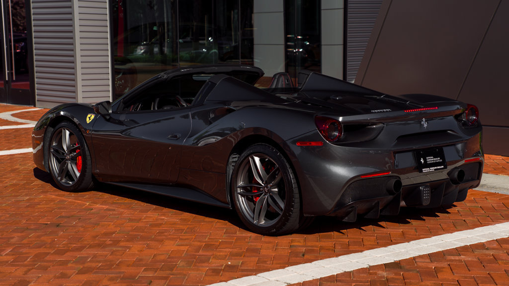 Used 2018 Ferrari 488 Spider RWD image 5