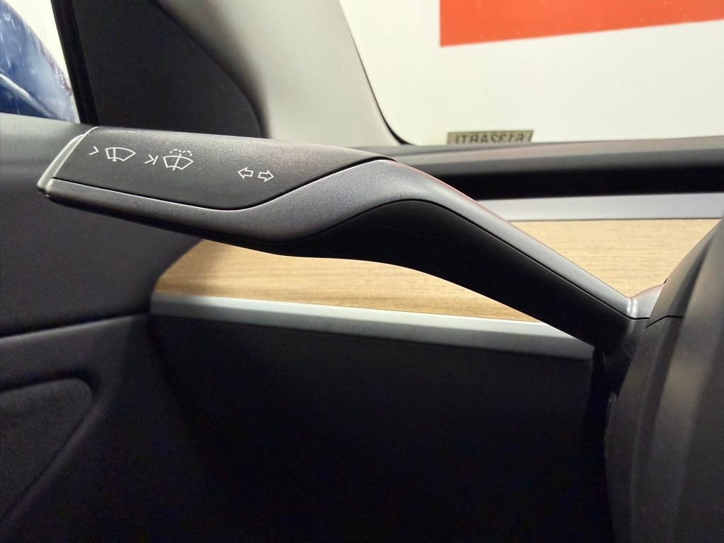 Used 2018 Tesla Model 3 Long Range RWD image 19