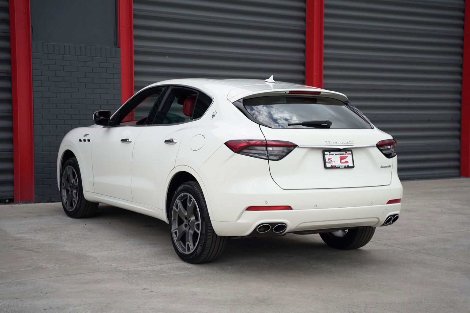 Used 2023 Maserati Levante GT AWD/4WD image 3