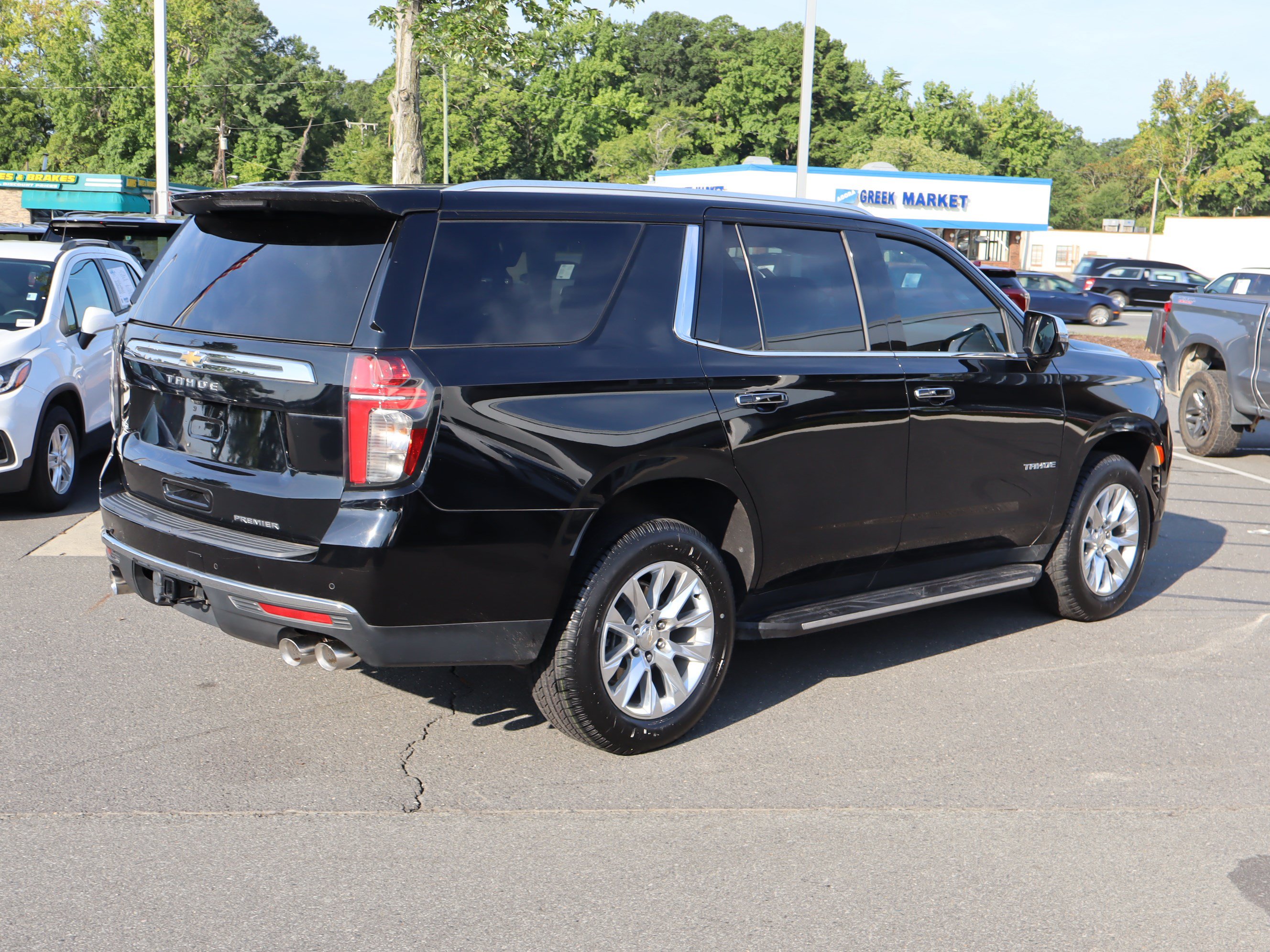 Used 2023 Chevrolet Tahoe Premier w/ Premium Package 2 AWD/4WD image 10