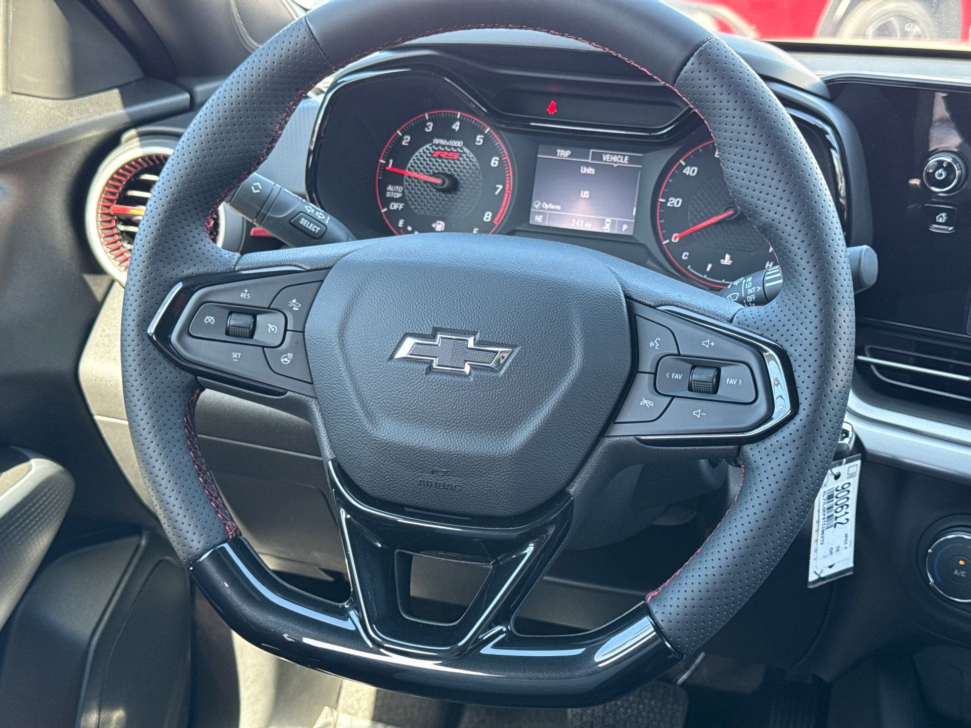 New 2026 Chevrolet Trax RS w/ Sunroof Package FWD image 16