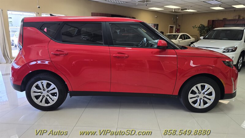 Used 2023 Kia Soul LX FWD image 6