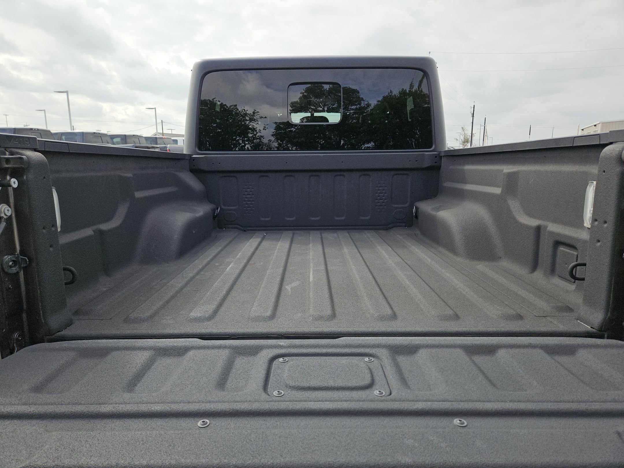 Used 2022 Jeep Gladiator Overland w/ Popular Equipment Package image 24