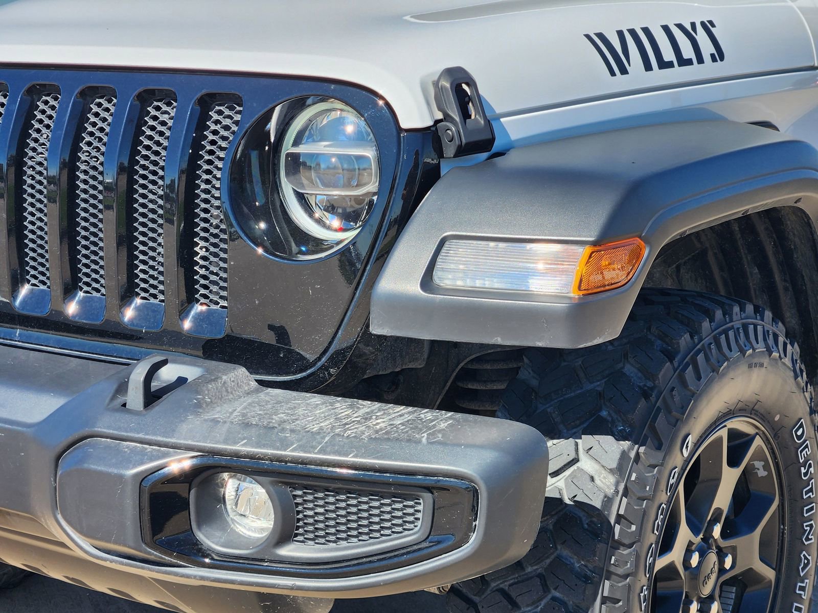 Used 2022 Jeep Wrangler Willys AWD/4WD image 9