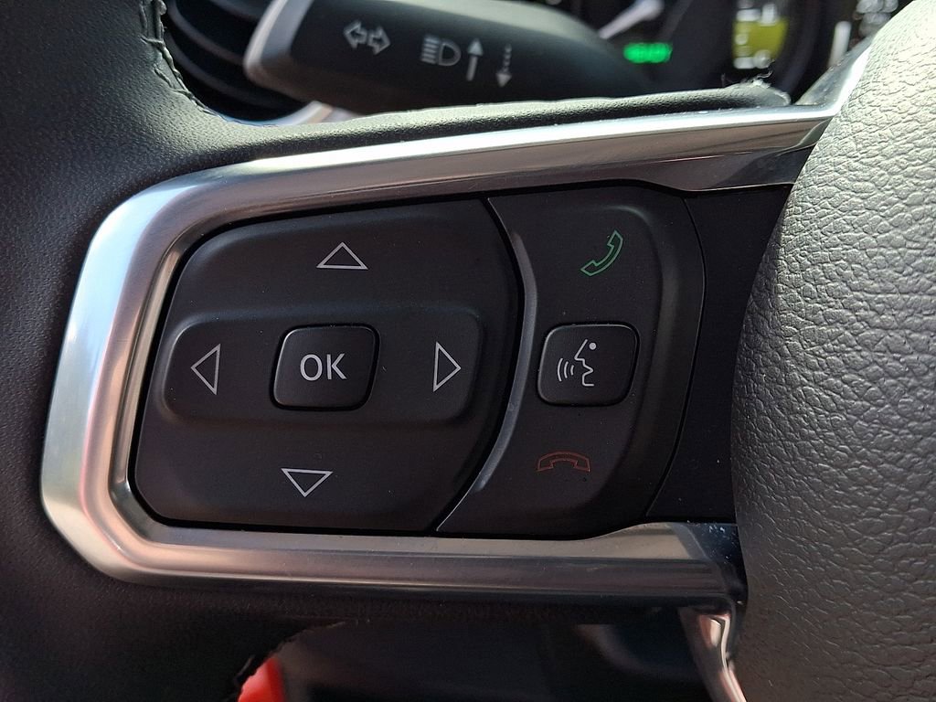 Used 2025 Jeep Wrangler Unlimited Sahara image 23