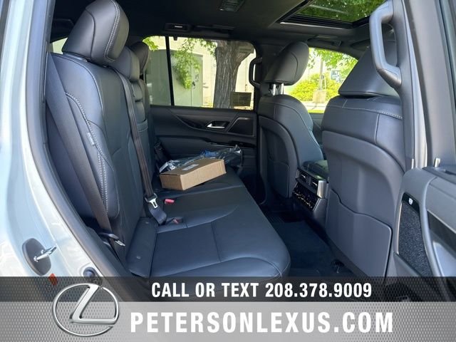 New 2026 Lexus LX 600 4WD w/ Luxury Package image 20