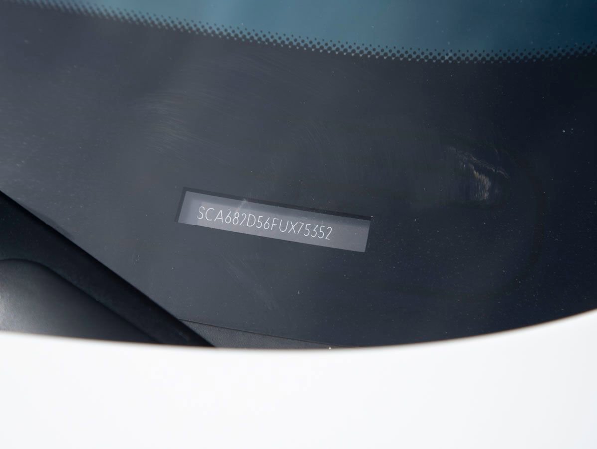 Used 2015 Rolls-Royce Phantom Drophead Coupe image 31