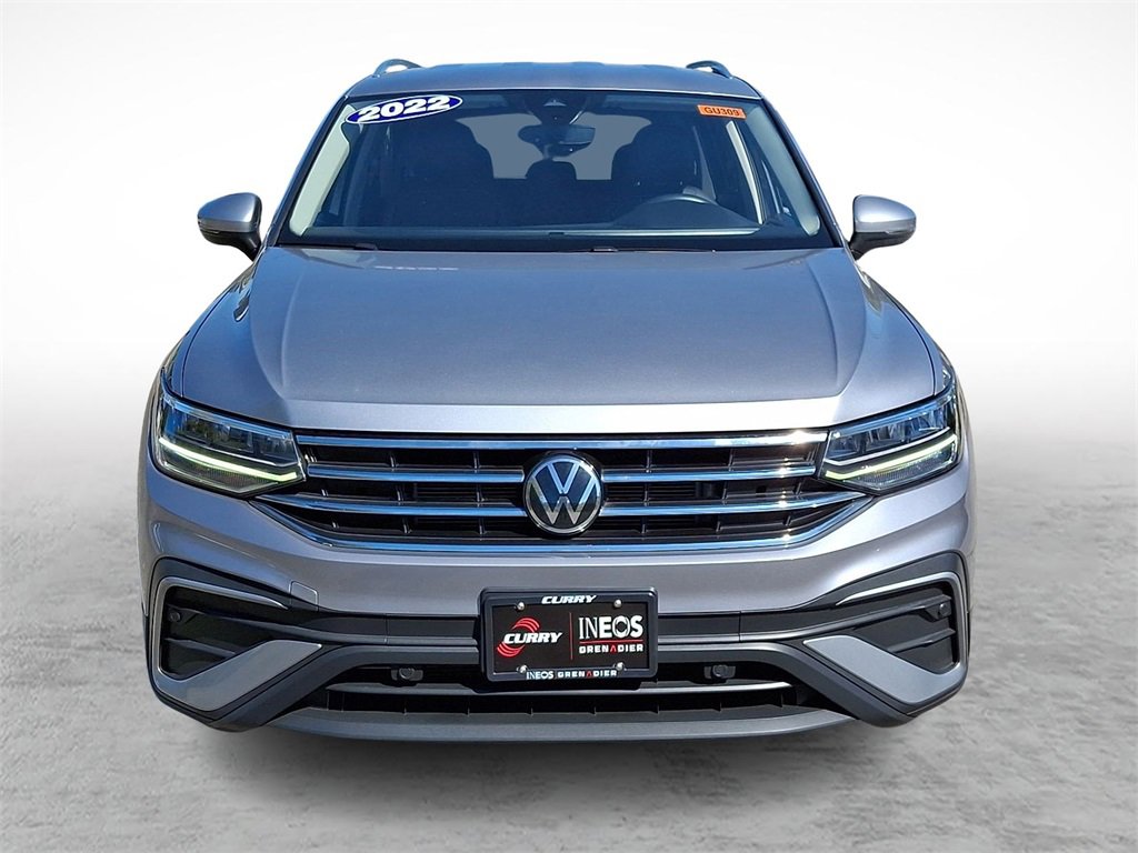 Used 2022 Volkswagen Tiguan SE image 2