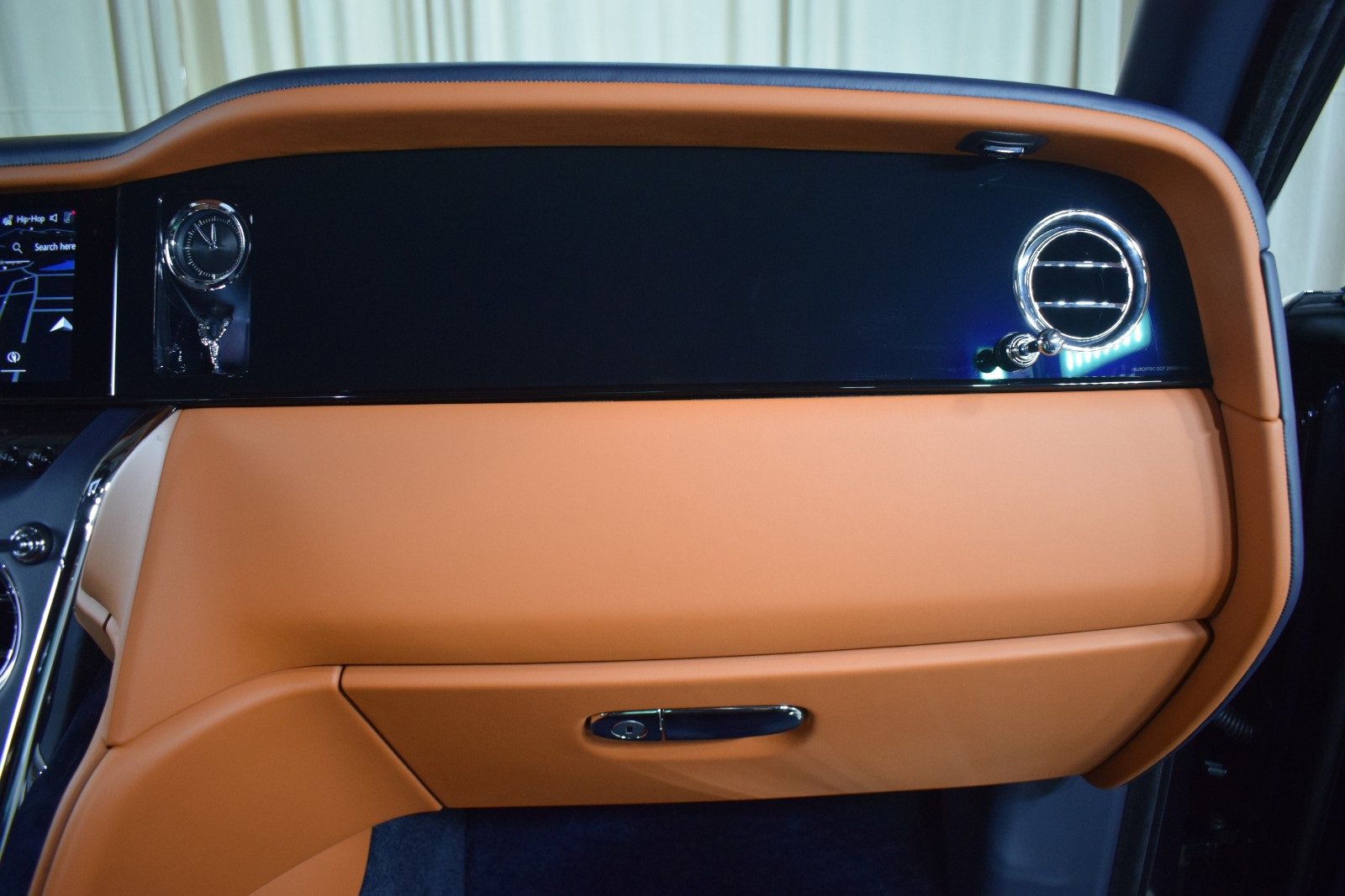 New 2026 Rolls-Royce Cullinan image 24