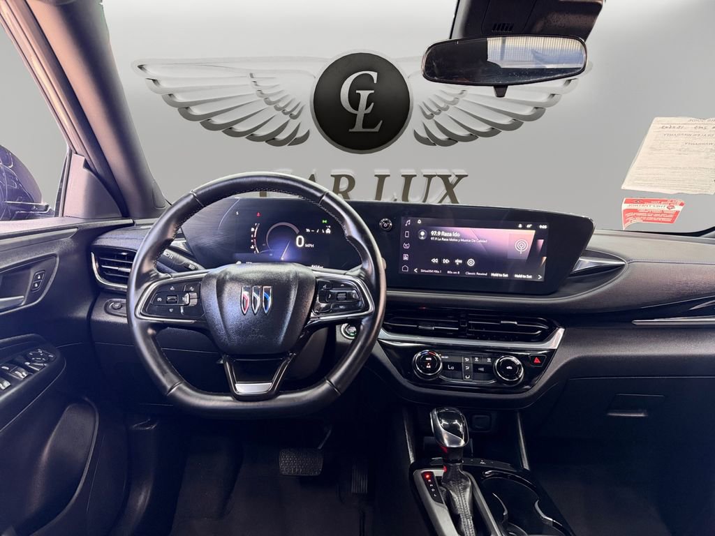 Used 2025 Buick Envista Sport Touring image 10