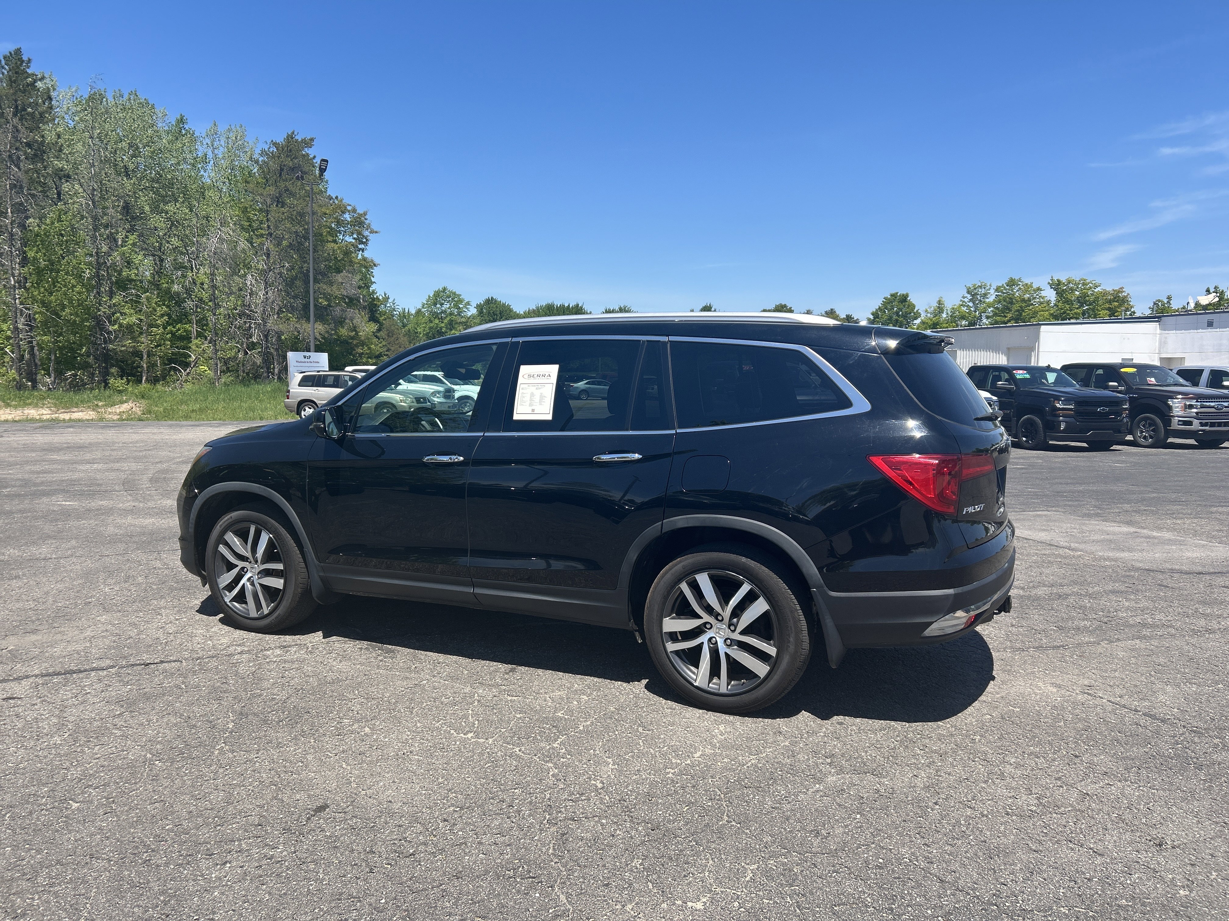 Used 2017 Honda Pilot Touring image 5