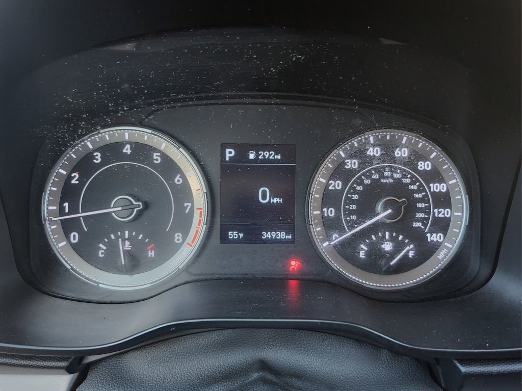 Certified 2021 Hyundai Venue SEL w/ Premium Package image 18