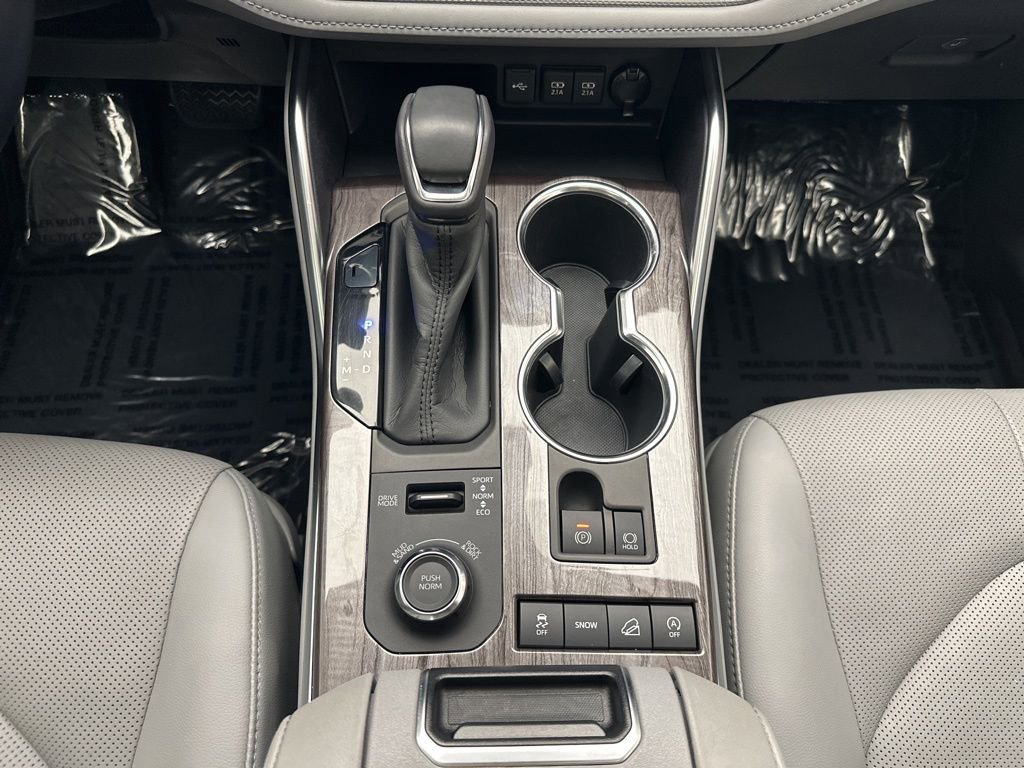 Used 2020 Toyota Highlander Limited image 22