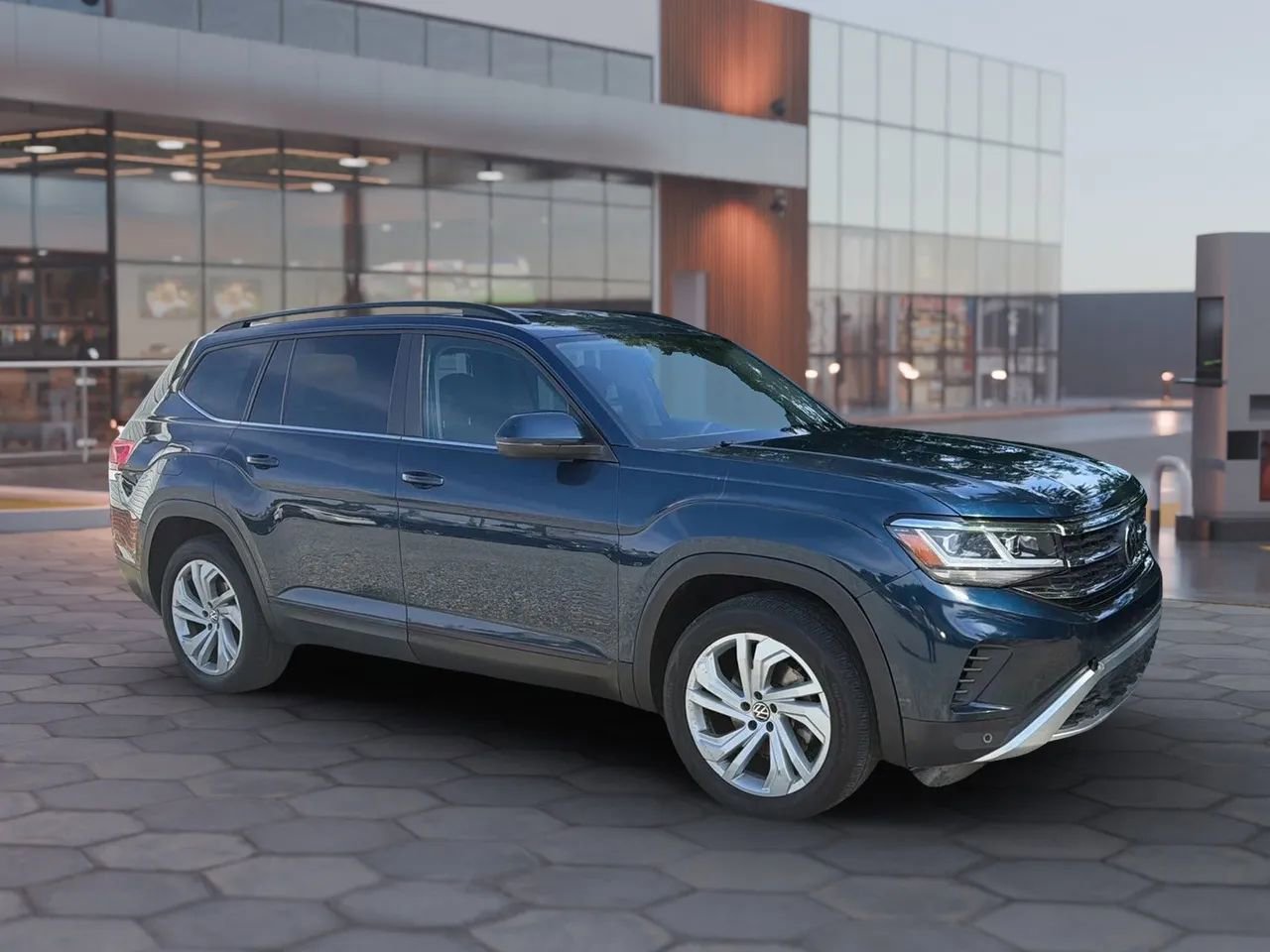 Used 2021 Volkswagen Atlas SE AWD/4WD image 18
