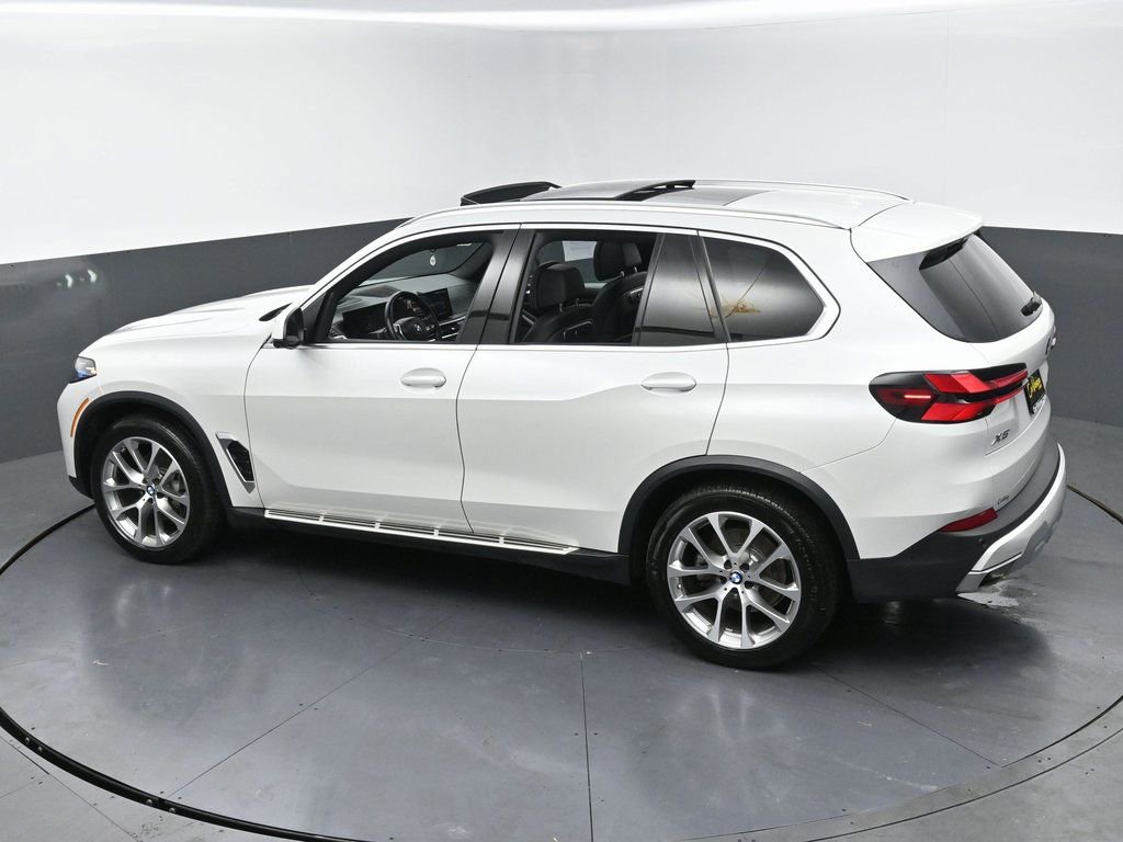 Used 2024 BMW X5 xDrive40i AWD/4WD image 53