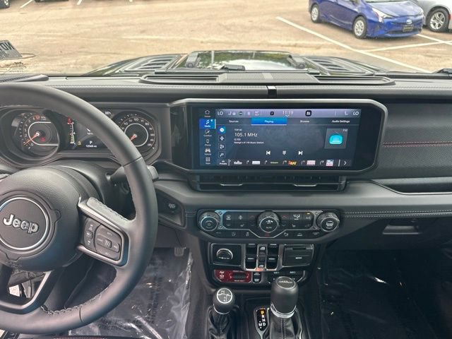 Used 2026 Jeep Gladiator Rubicon w/ Safety Group AWD/4WD image 24