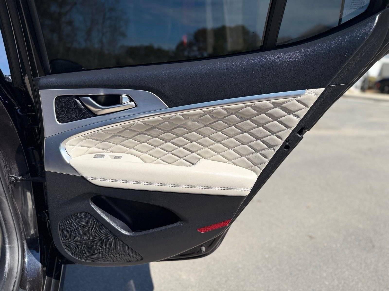 Used 2019 Genesis G70 3.3T Advanced w/ Prestige Package RWD image 24
