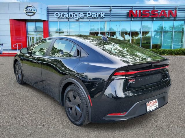 Used 2024 Toyota Prius LE image 3