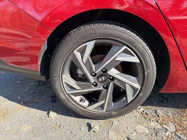 Certified 2025 Hyundai Elantra Sport image 8