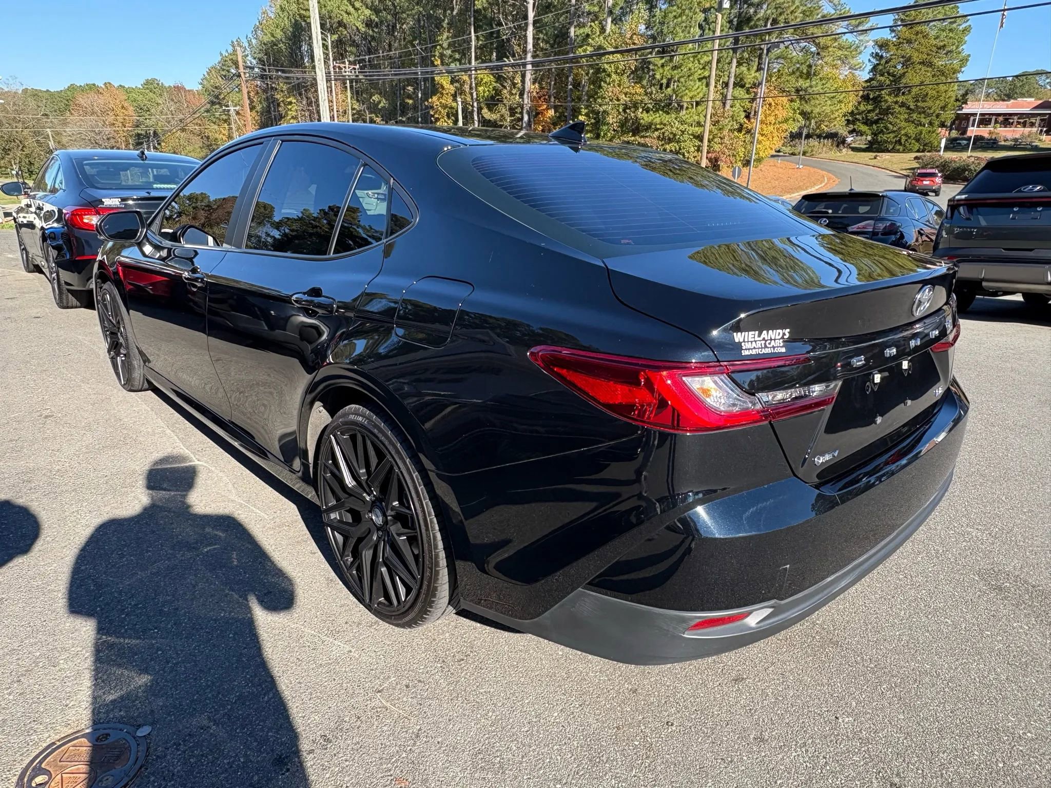 Used 2025 Toyota Camry LE image 3