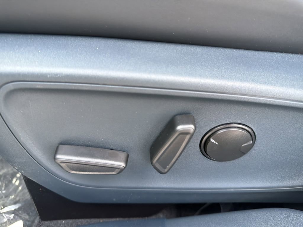 New 2026 Ford Maverick Lobo image 14