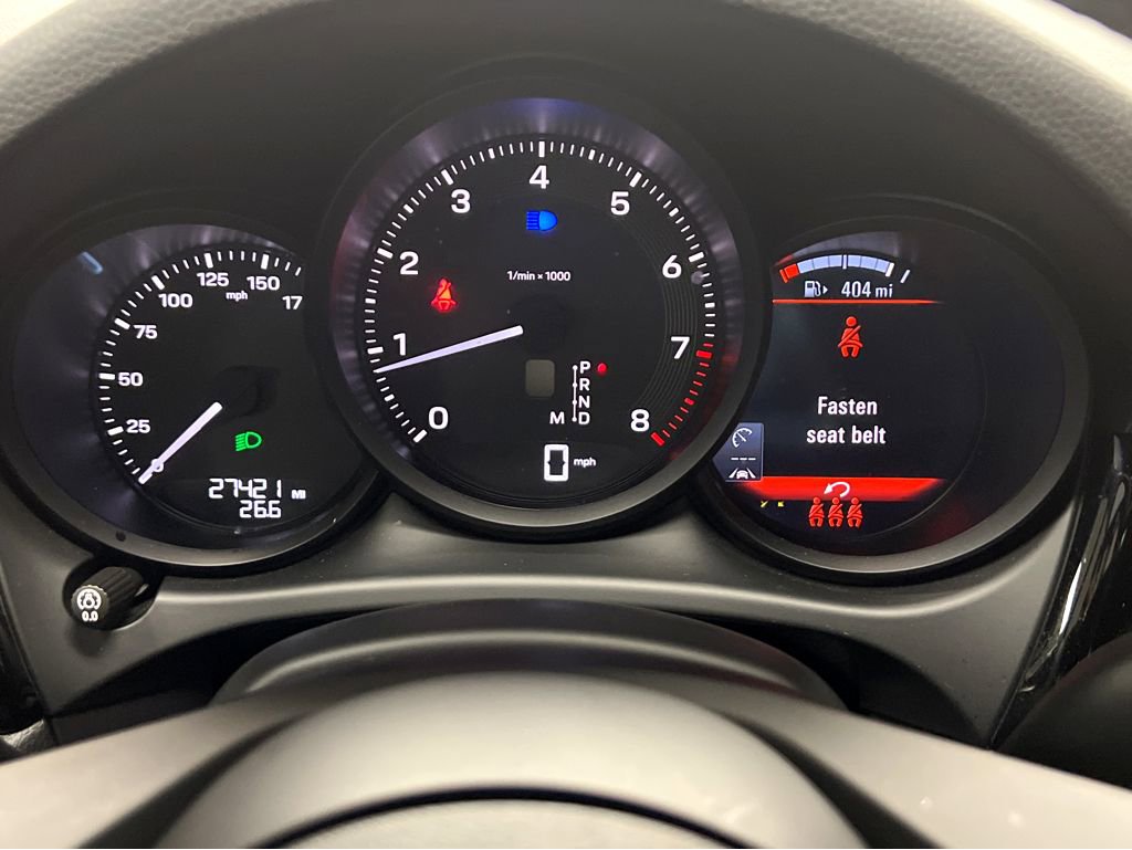 Used 2023 Porsche Macan image 14