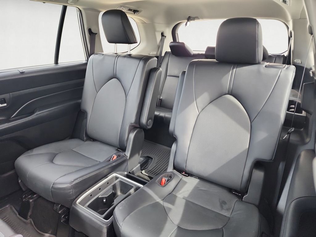 Used 2025 Toyota Grand Highlander AWD Hybrid image 13