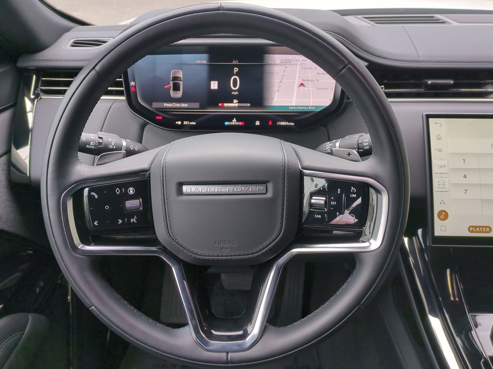 Used 2025 Land Rover Range Rover Sport SE AWD/4WD image 17