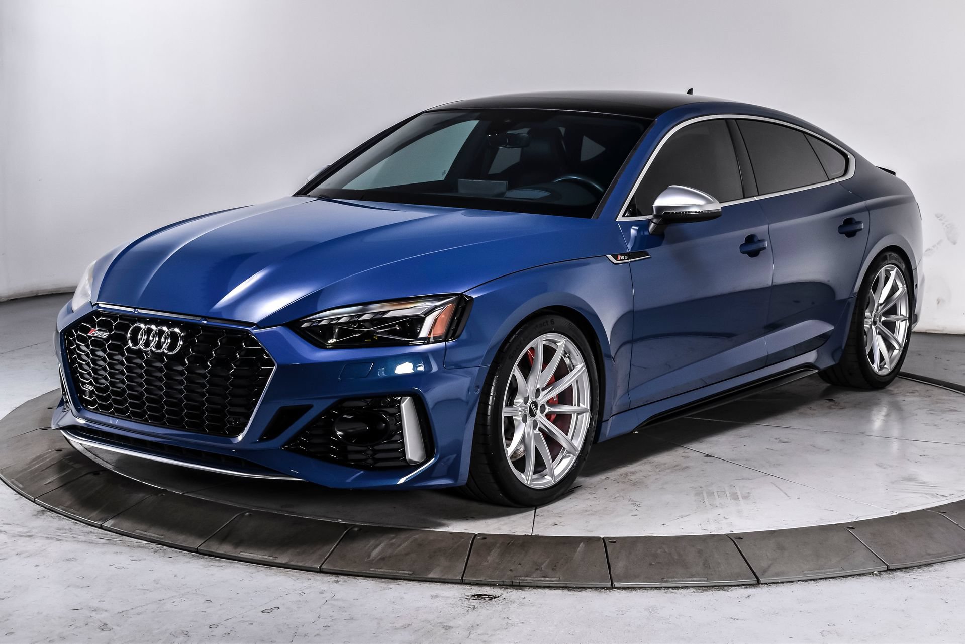 Used 2023 Audi RS 5 Sportback AWD/4WD image 2