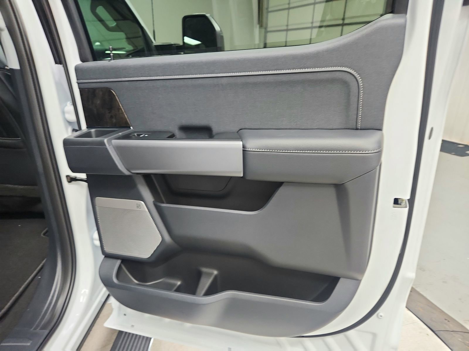 New 2026 Ford F250 Lariat w/ Chrome Package image 45