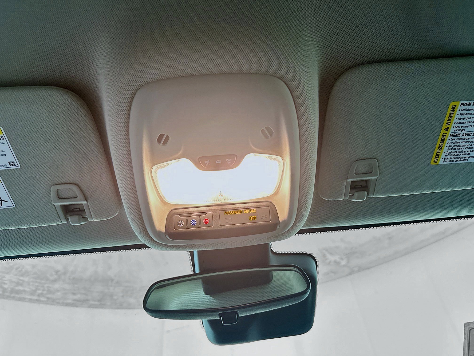 Used 2022 Buick Encore GX Select image 18
