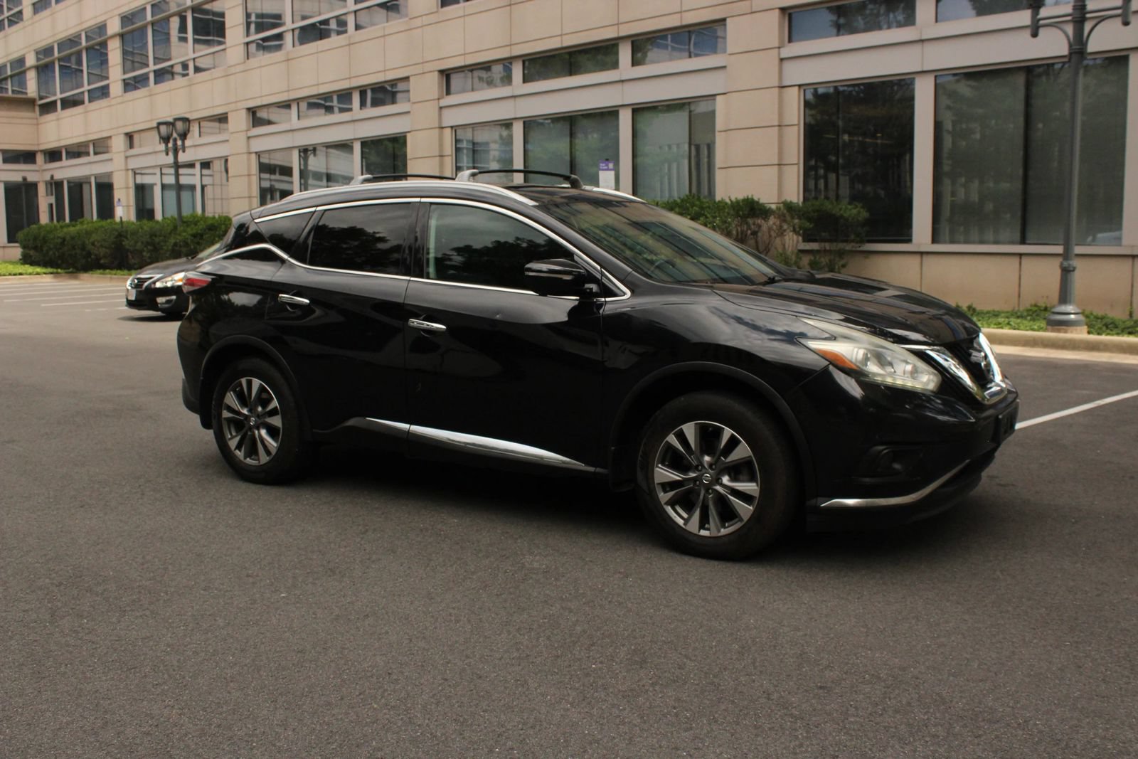 Used 2015 Nissan Murano SL w/ SL Technology Package AWD/4WD image 2