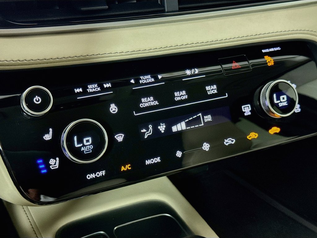 Certified 2024 INFINITI QX60 Sensory w/ Vision Package AWD/4WD image 21