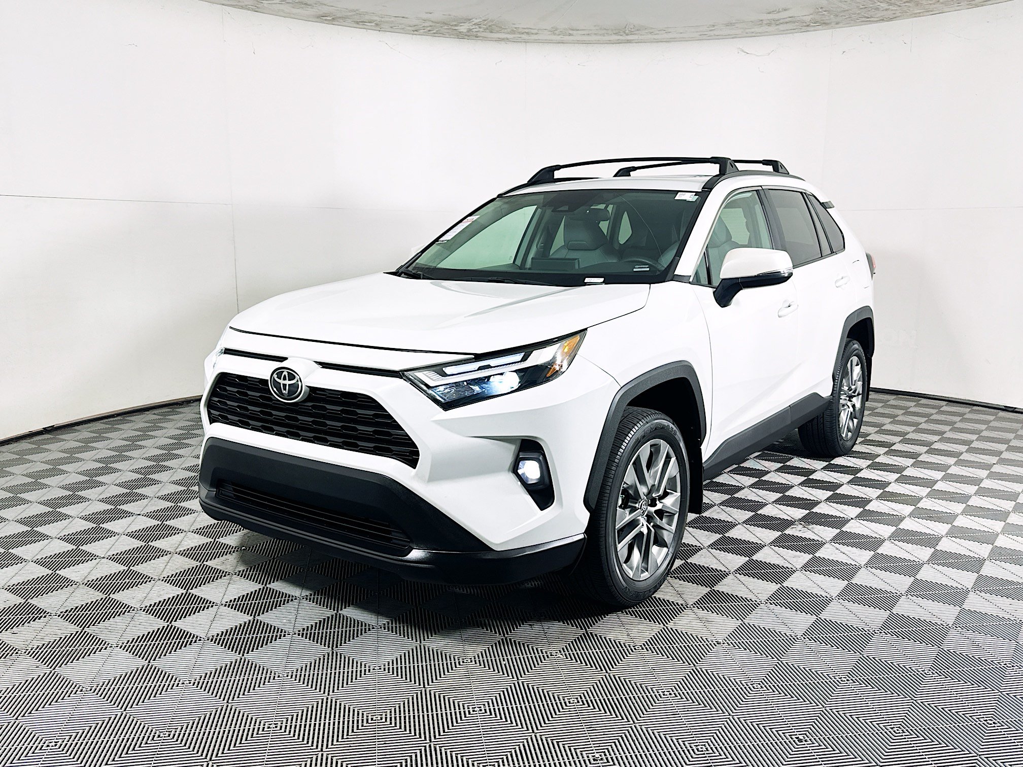 Used 2024 Toyota RAV4 XLE Premium w/ Weather Package FWD image 7