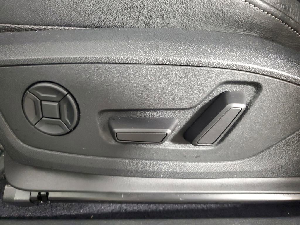 Used 2023 Audi Q4 e-tron Premium Plus w/ Premium Plus image 20