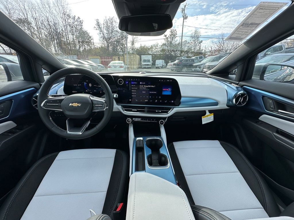 New 2026 Chevrolet Equinox EV LT image 20