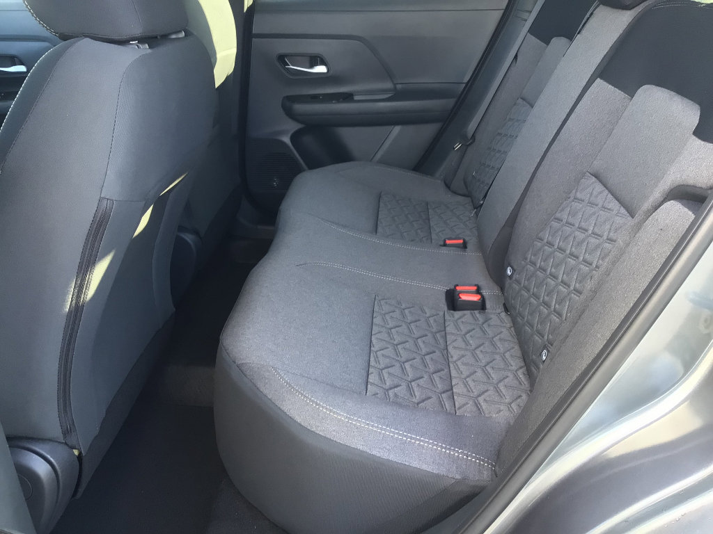 New 2025 Nissan Kicks SV image 15