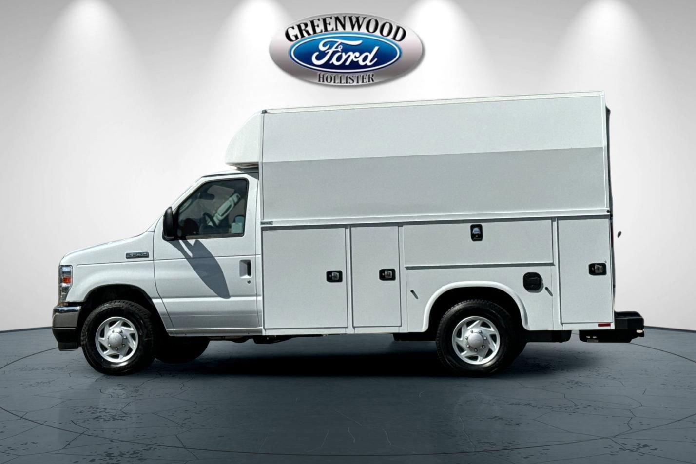 New 2026 Ford E-350 and Econoline 350 Super Duty w/ Power Equipment Group image 7