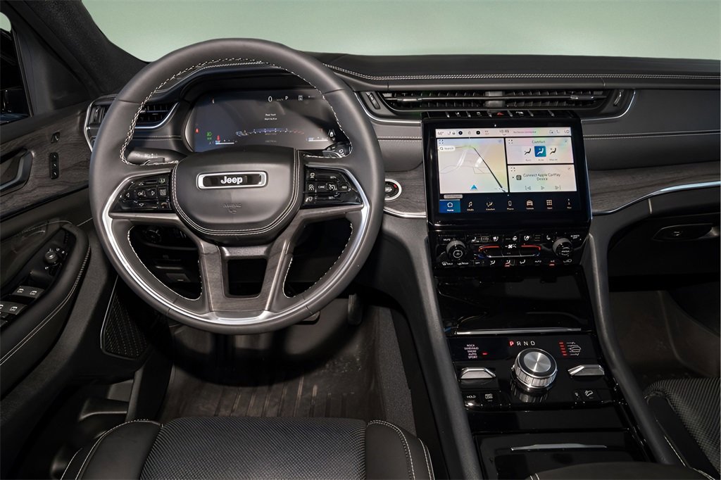 Used 2024 Jeep Grand Cherokee L Overland w/ Luxury Tech Group IV image 9