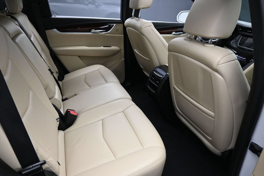 Used 2018 Cadillac XT5 Premium Luxury AWD/4WD image 32