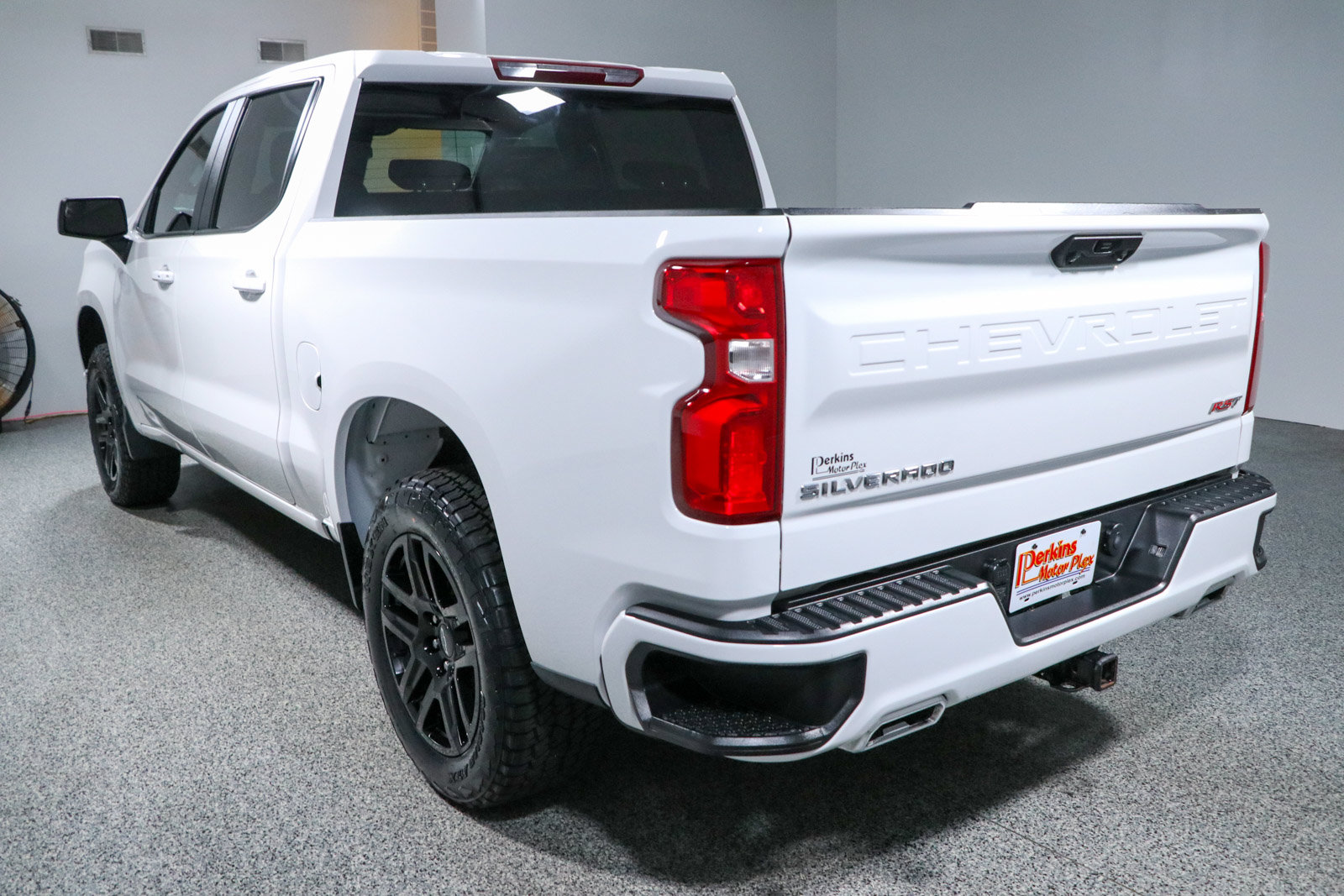 Used 2023 Chevrolet Silverado 1500 RST w/ Z71 Off-Road Package AWD/4WD image 9