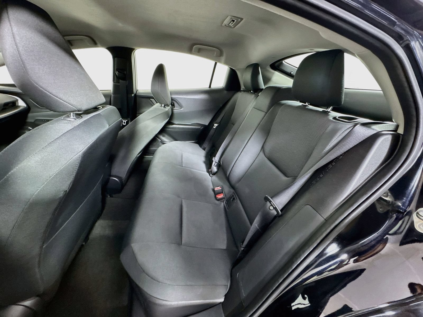 Certified 2025 Toyota Prius LE FWD image 19