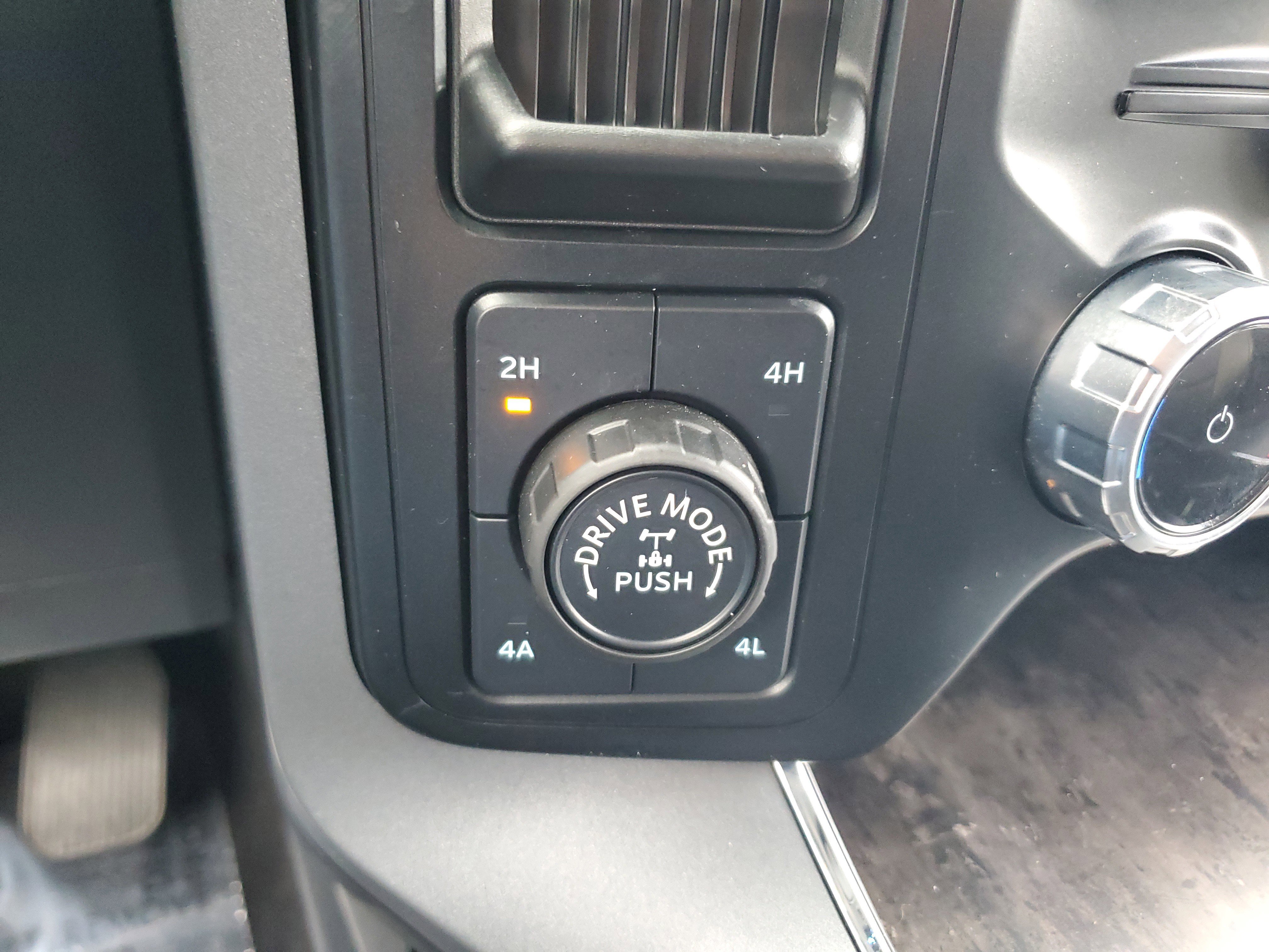 Used 2023 Ford F150 Lariat w/ Equipment Group 502A High image 26