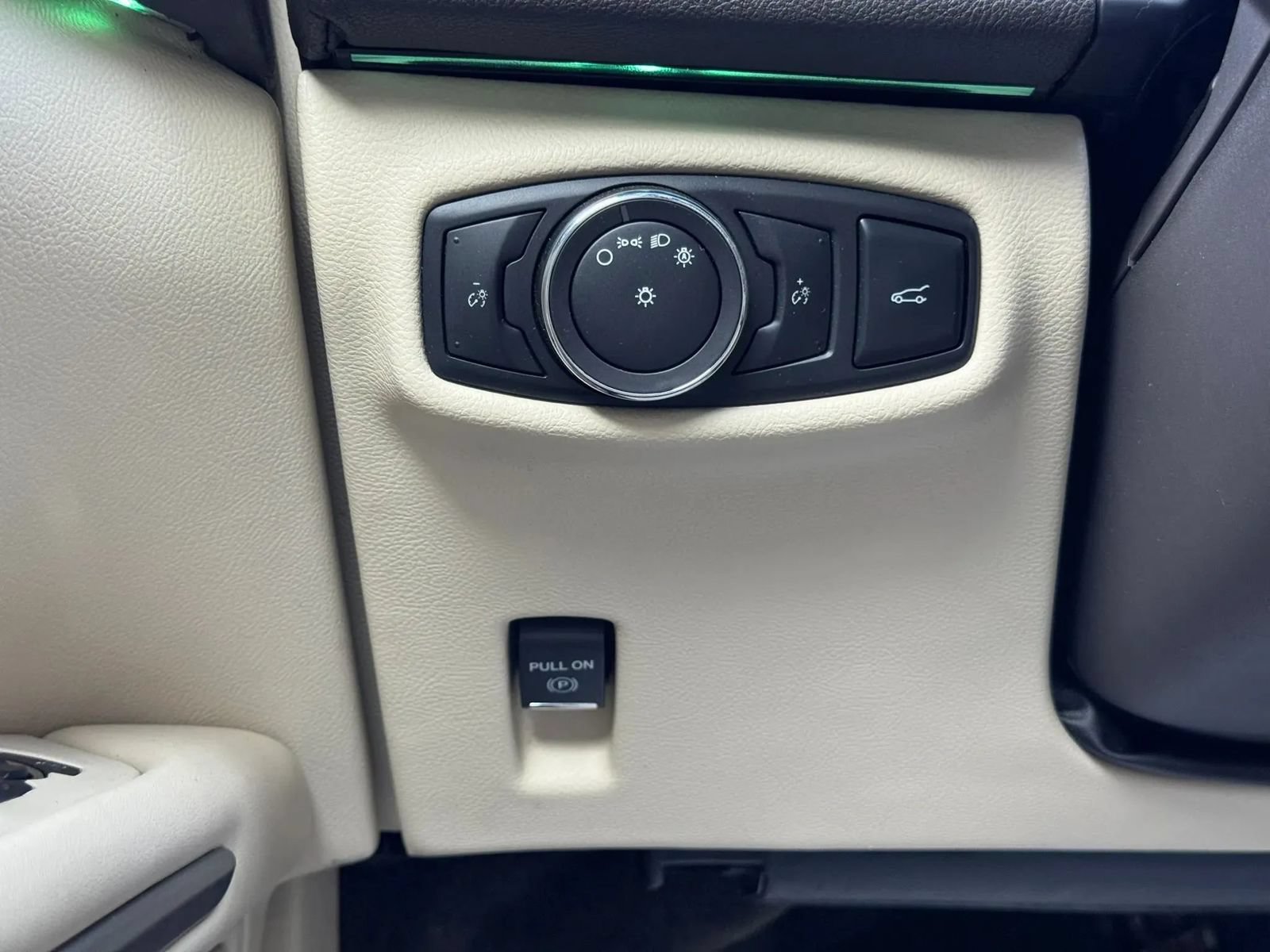 Used 2015 Lincoln MKZ AWD w/ Equipment Group 101A Select image 30