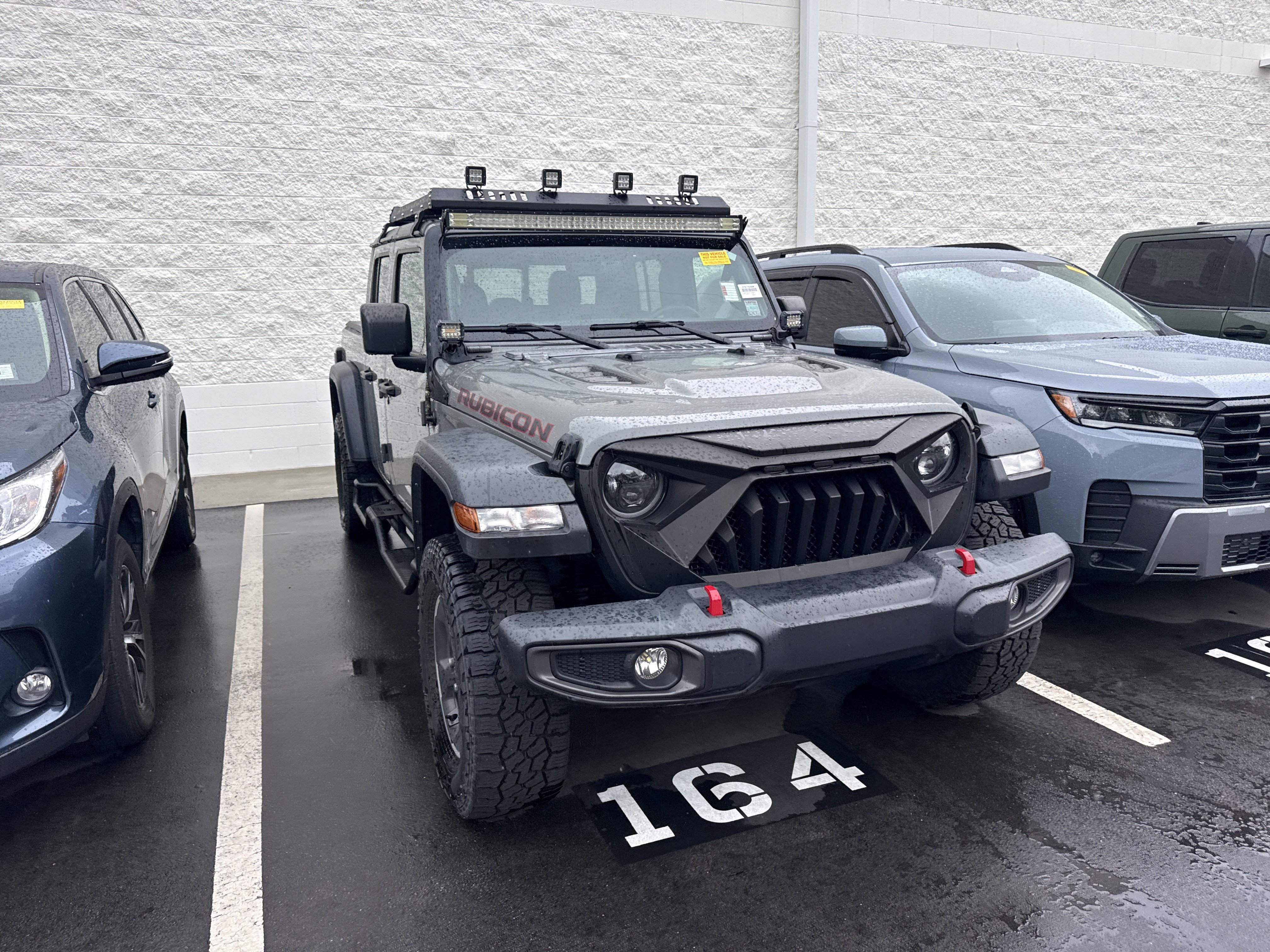 Used 2023 Jeep Gladiator Rubicon w/ Trailer Tow Package AWD/4WD image 3
