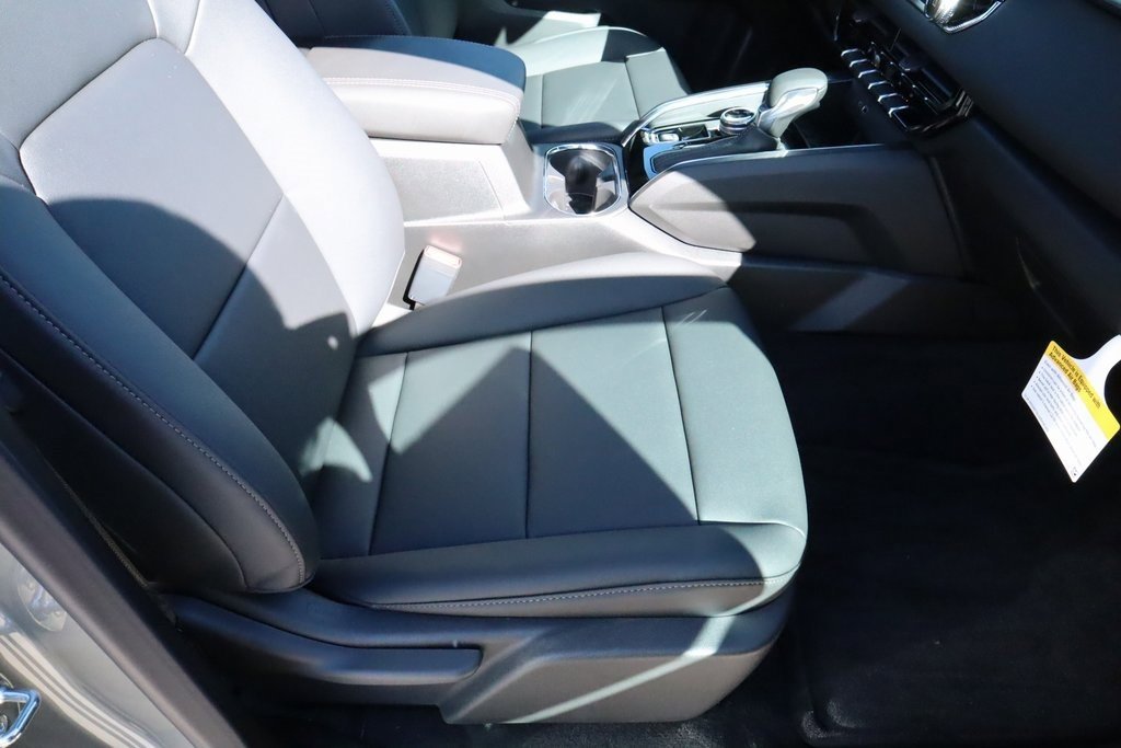 New 2026 GMC Canyon Elevation w/ Convenience Package image 14