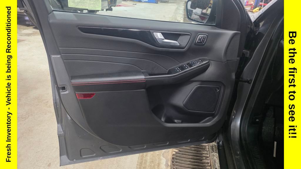 Used 2023 Ford Escape ST-Line Select w/ Tech Pack #2 image 10