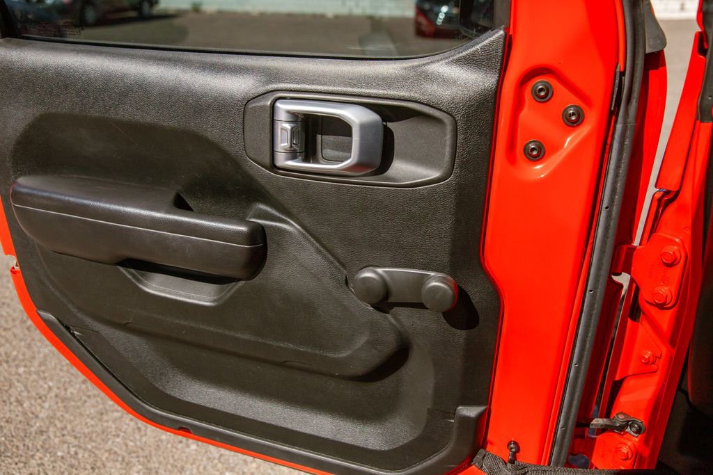 Used 2020 Jeep Wrangler Sport AWD/4WD image 18