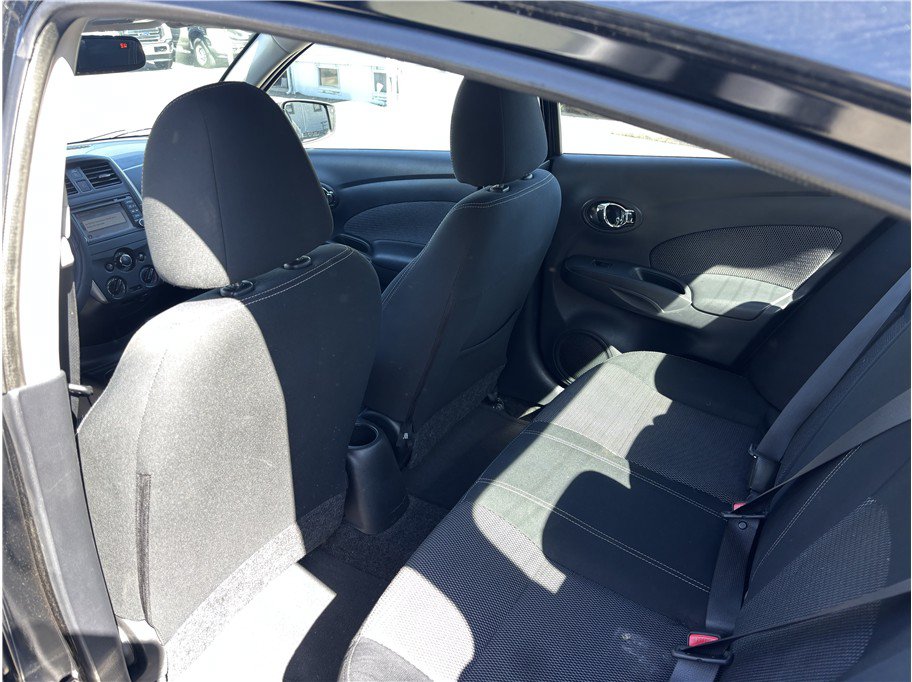 Used 2015 Nissan Versa w/ SL Tech Package FWD image 9