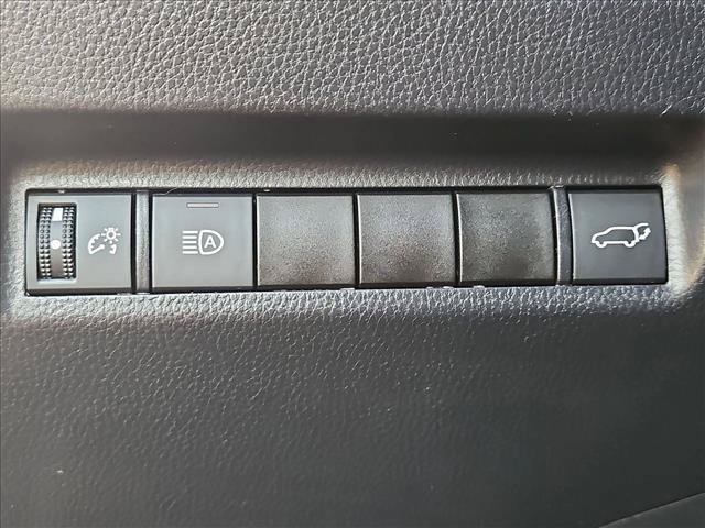 Used 2021 Toyota RAV4 XLE Premium FWD image 17